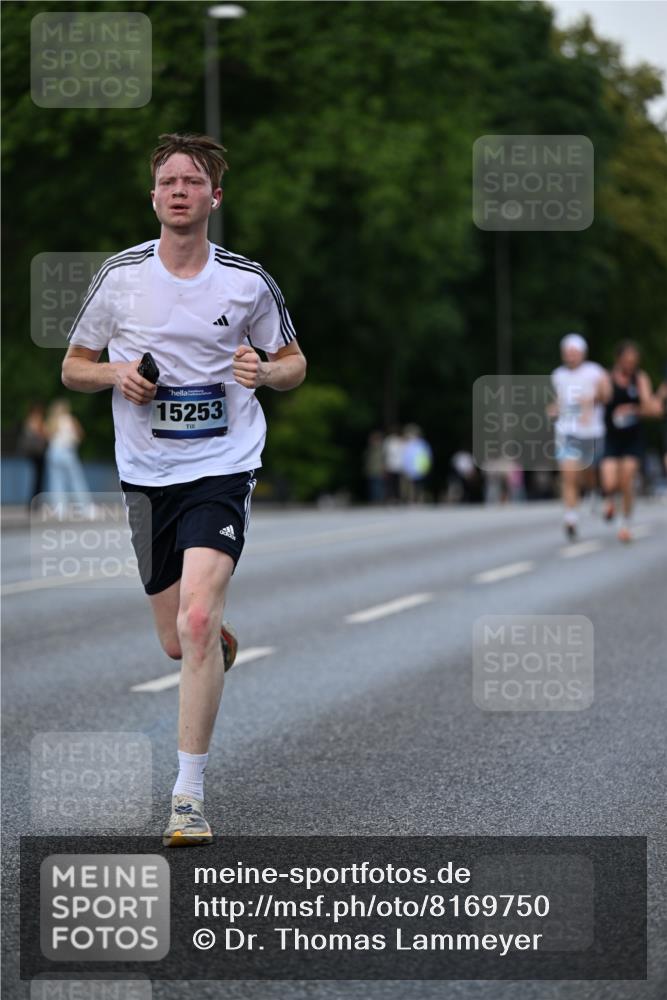 29.06.2025 - hella hamburg halbmarathon Dr. Thomas Lammeyer http://msf.ph/oto/8169750 29.06.2025 09:45:43 Kennedybrücke 5612, 7331, 7855, 9269, 10468, 11078, 11228 meine-sportfotos.de