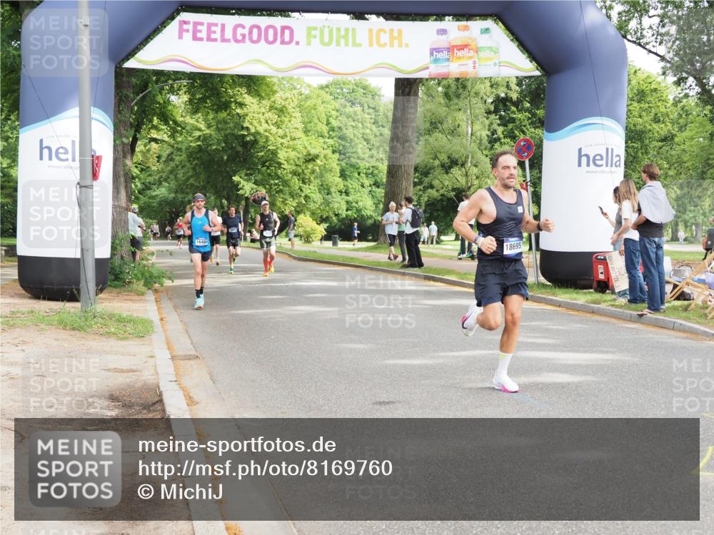 29.06.2025 - hella hamburg halbmarathon MichiJ http://msf.ph/oto/8169760 29.06.2025 10:14:57 Zwischen KM18-KM19 18695 meine-sportfotos.de