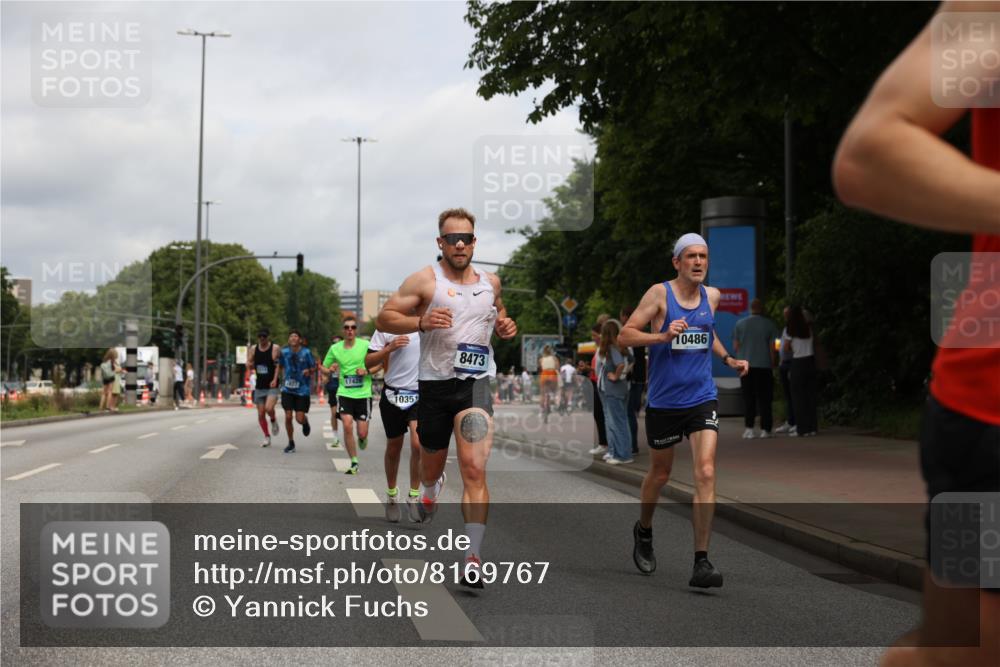 29.06.2025 - hella hamburg halbmarathon Yannick Fuchs http://msf.ph/oto/8169767 29.06.2025 10:23:58 20KM 1827, 2075, 3968, 5328, 6090, 8473, 8975, 10351, 10486, 15655, 16711, 17213, 17374, 17428, 18763, 19142 meine-sportfotos.de