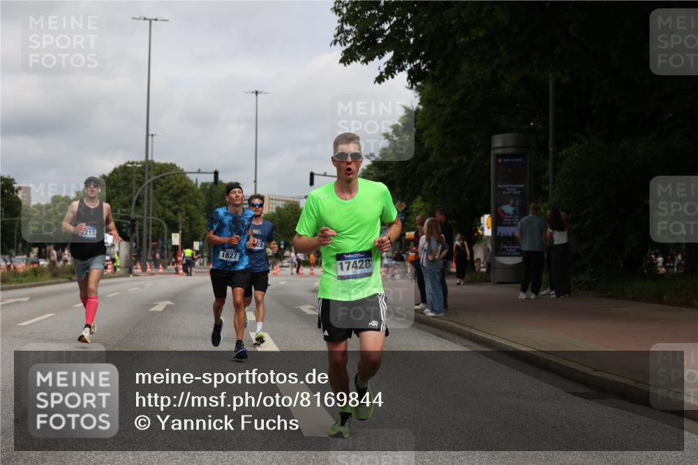 29.06.2025 - hella hamburg halbmarathon Yannick Fuchs http://msf.ph/oto/8169844 29.06.2025 10:24:01 20KM 1827, 2075, 5328, 6090, 8473, 8975, 10351, 10486, 16711, 17213, 17428, 18763, 19142 meine-sportfotos.de