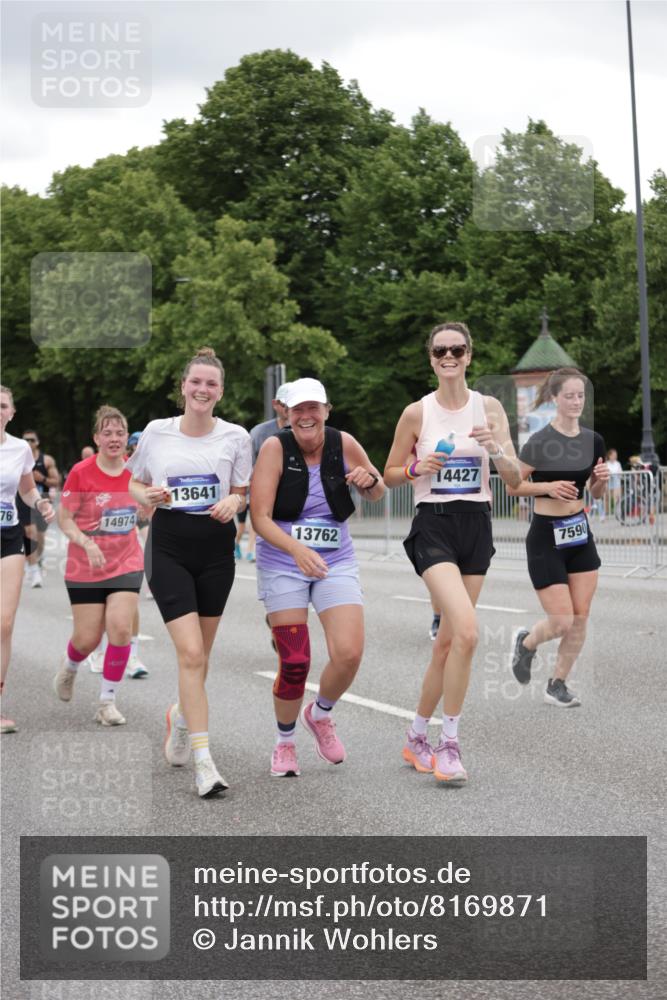 29.06.2025 - hella hamburg halbmarathon Jannik Wohlers http://msf.ph/oto/8169871 29.06.2025 11:06:17 Lombardsbrücke 1447, 1489, 2458, 2772, 3000, 3110, 3162, 3889, 3911, 3948, 3949, 4163, 4343, 4876, 4928, 5043, 5133, 5175, 5200, 6005, 6431, 6432, 6865, 7573, 7590, 8400, 9175, 9724, 9863, 9954, 10087, 10347, 10361, 10363, 11330, 11526, 11704, 12387, 13219, 13576, 13641, 13762, 14308, 14309, 14427, 14974, 14976, 15131, 15132, 15279, 15396, 15718, 16216, 16853, 17285, 18025, 18448, 18621 meine-sportfotos.de