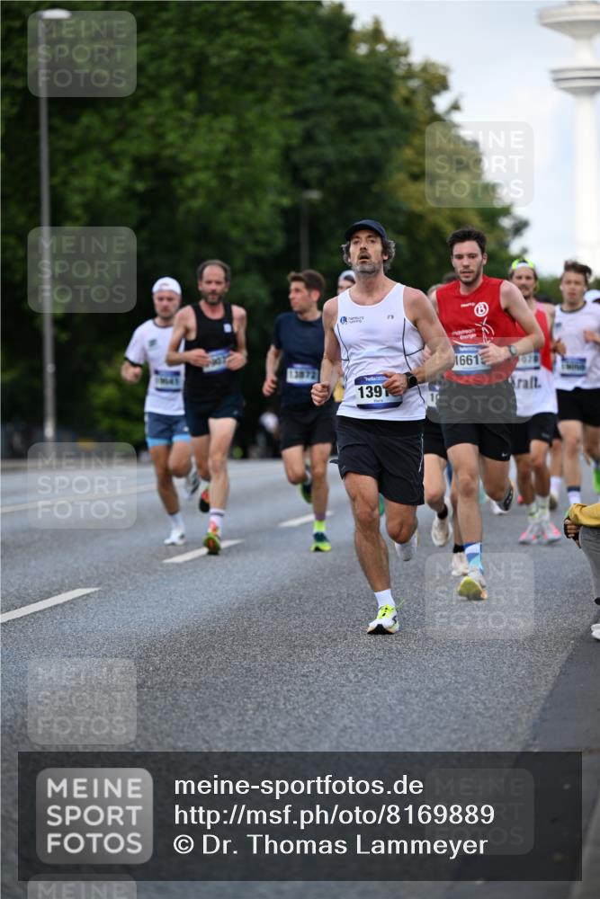 29.06.2025 - hella hamburg halbmarathon Dr. Thomas Lammeyer http://msf.ph/oto/8169889 29.06.2025 09:45:46 Kennedybrücke 5612, 7331, 7855, 9269, 10468, 11078, 11228 meine-sportfotos.de