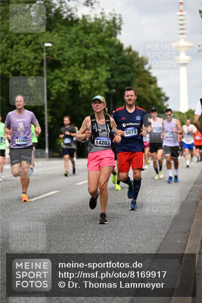 29.06.2025 - hella hamburg halbmarathon Dr. Thomas Lammeyer http://msf.ph/oto/8169917 29.06.2025 10:09:41 Kennedybrücke 1863, 2288, 2298, 3461, 3578, 4014, 4220, 4782, 4868, 5073, 6059, 7138, 8316, 8727, 8999, 9007, 9019, 9075, 9165, 9339, 9361, 9559, 9680, 9736, 9737, 9738, 10694 meine-sportfotos.de