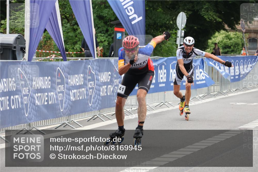 29.06.2025 - hella hamburg halbmarathon Strokosch-Dieckow http://msf.ph/oto/8169945 29.06.2025 09:09:07 Ziel 20075, 20241, 20290, 20441, 20449 meine-sportfotos.de