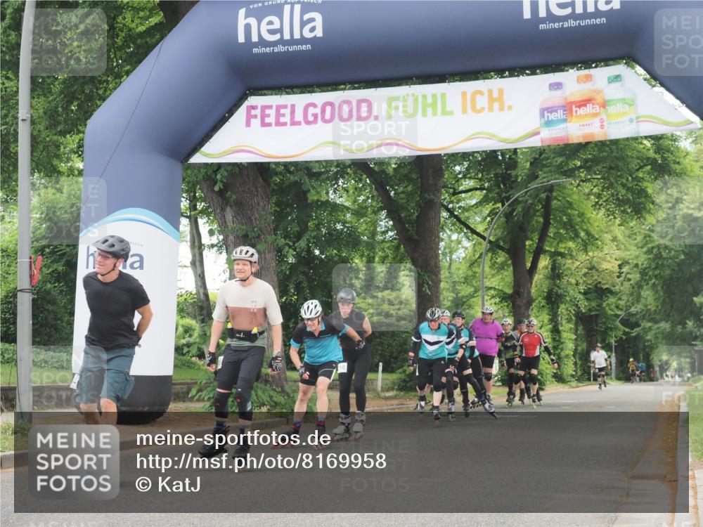29.06.2025 - hella hamburg halbmarathon KatJ http://msf.ph/oto/8169958 29.06.2025 09:18:03 Zwischen KM18-KM19  meine-sportfotos.de