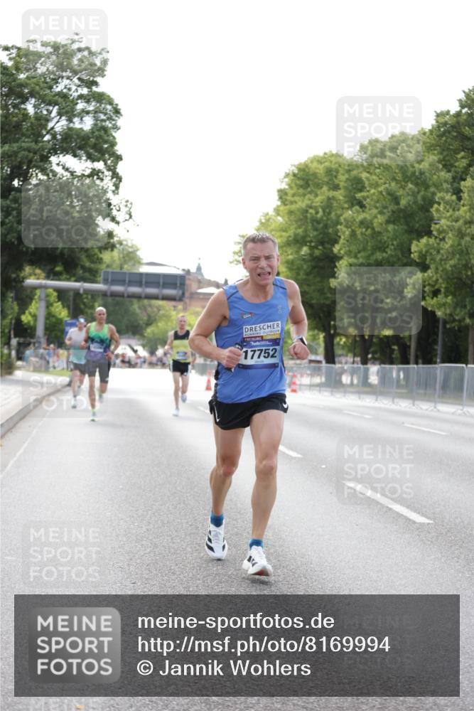 29.06.2025 - hella hamburg halbmarathon Jannik Wohlers http://msf.ph/oto/8169994 29.06.2025 09:41:34 Lombardsbrücke 1241, 2604, 2892, 4128, 6559, 7142, 7862, 10485, 11965, 12067, 13440, 13751, 14019, 14107, 14506, 16169, 17003, 17752, 18124, 18897 meine-sportfotos.de