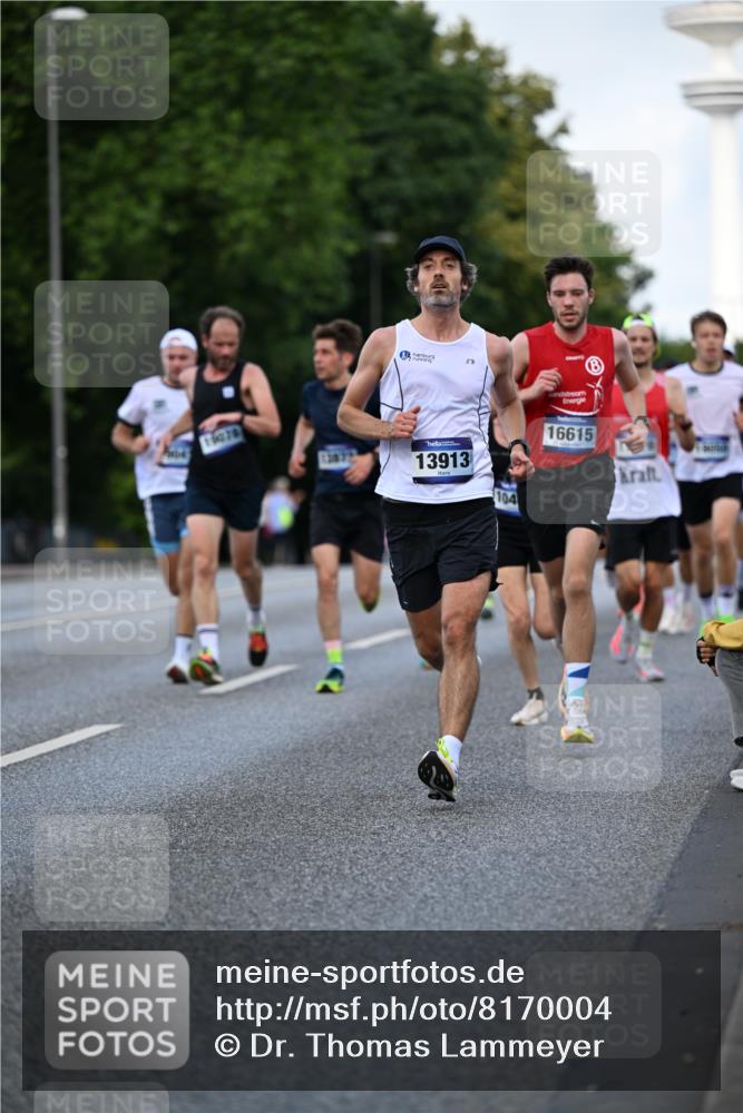 29.06.2025 - hella hamburg halbmarathon Dr. Thomas Lammeyer http://msf.ph/oto/8170004 29.06.2025 09:45:46 Kennedybrücke 5612, 7331, 7855, 9269, 10468, 11078, 11228 meine-sportfotos.de