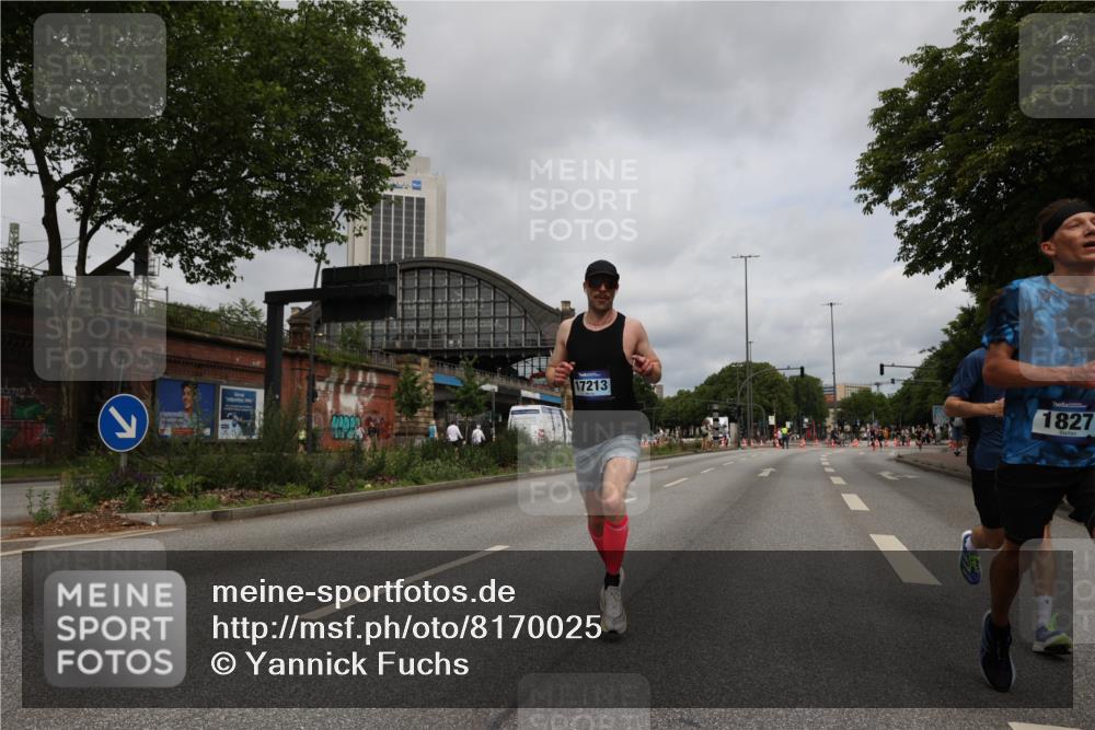 29.06.2025 - hella hamburg halbmarathon Yannick Fuchs http://msf.ph/oto/8170025 29.06.2025 10:24:03 20KM 1827, 2075, 5328, 8473, 8975, 10351, 10486, 16157, 16711, 17213, 17428, 18763, 19142 meine-sportfotos.de
