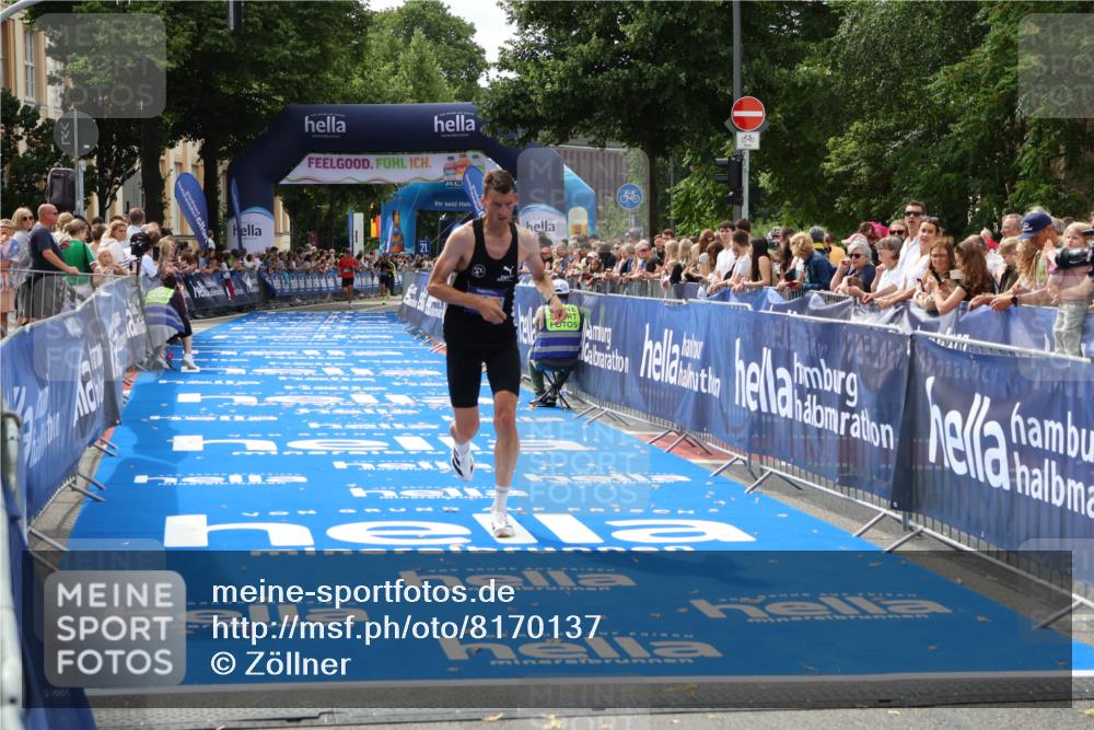 29.06.2025 - hella hamburg halbmarathon Zöllner http://msf.ph/oto/8170137 29.06.2025 10:21:26 Ziel 14933 meine-sportfotos.de