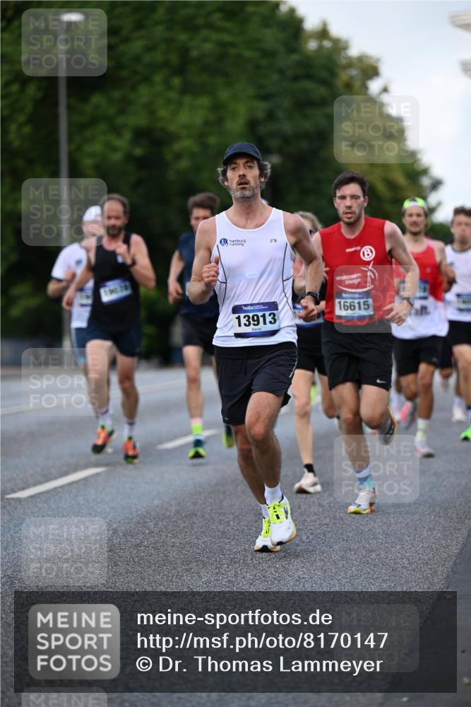 29.06.2025 - hella hamburg halbmarathon Dr. Thomas Lammeyer http://msf.ph/oto/8170147 29.06.2025 09:45:47 Kennedybrücke 5612, 7331, 7855, 9269, 10468, 11078, 11228 meine-sportfotos.de