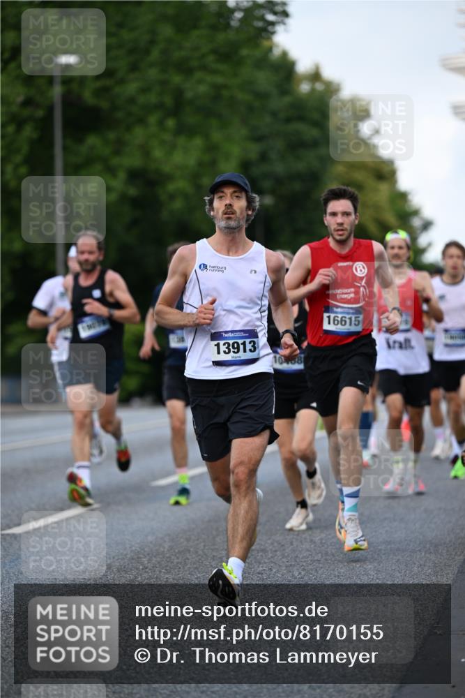 29.06.2025 - hella hamburg halbmarathon Dr. Thomas Lammeyer http://msf.ph/oto/8170155 29.06.2025 09:45:47 Kennedybrücke 5612, 7331, 7855, 9269, 10468, 11078, 11228 meine-sportfotos.de