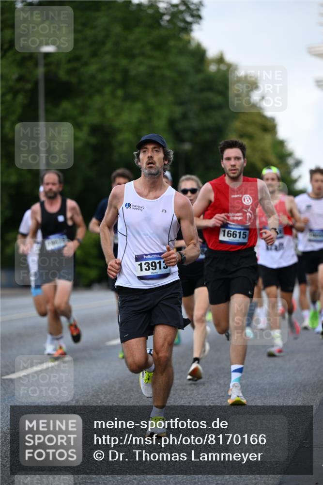 29.06.2025 - hella hamburg halbmarathon Dr. Thomas Lammeyer http://msf.ph/oto/8170166 29.06.2025 09:45:47 Kennedybrücke 5612, 7331, 7855, 9269, 10468, 11078, 11228 meine-sportfotos.de