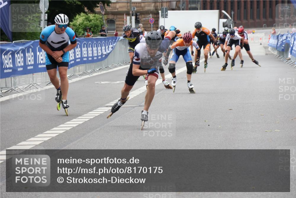 29.06.2025 - hella hamburg halbmarathon Strokosch-Dieckow http://msf.ph/oto/8170175 29.06.2025 09:09:21 Ziel 20093, 20103, 20190, 20210, 20390, 20399, 20410, 20425, 20445, 20450, 20472, 20491 meine-sportfotos.de