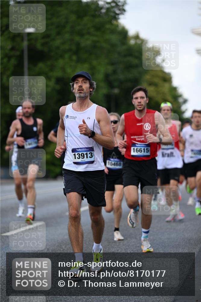 29.06.2025 - hella hamburg halbmarathon Dr. Thomas Lammeyer http://msf.ph/oto/8170177 29.06.2025 09:45:47 Kennedybrücke 5612, 7331, 7855, 9269, 10468, 11078, 11228 meine-sportfotos.de