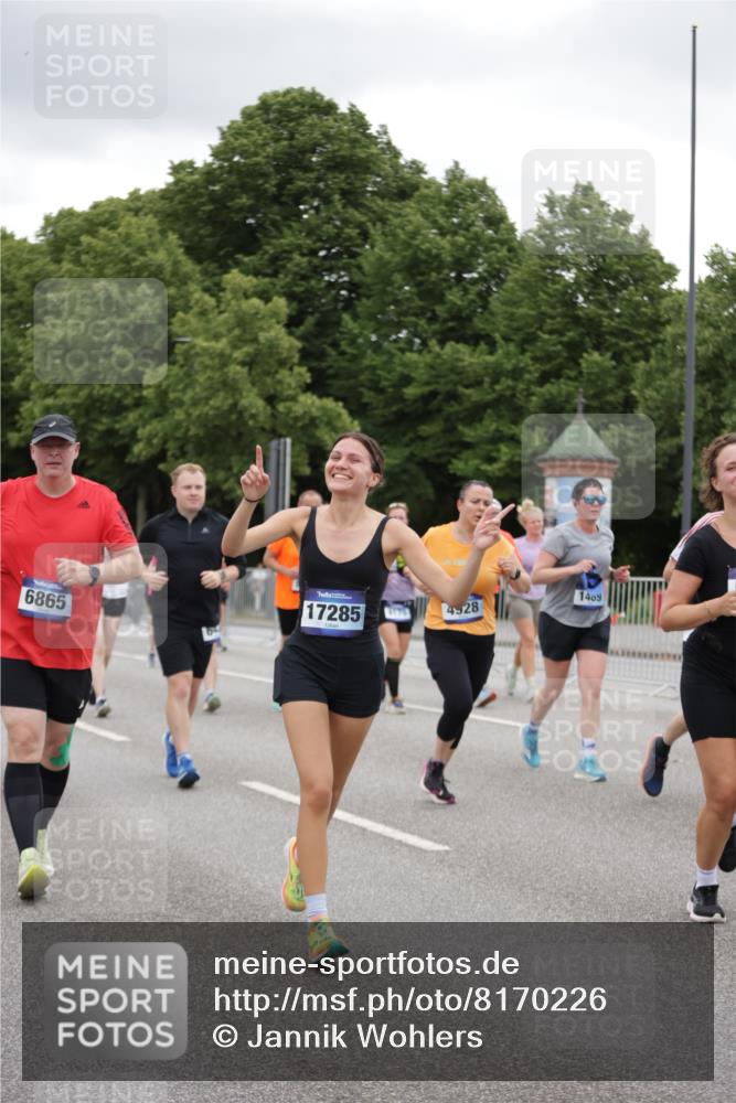 29.06.2025 - hella hamburg halbmarathon Jannik Wohlers http://msf.ph/oto/8170226 29.06.2025 11:06:26 Lombardsbrücke 1153, 1350, 1447, 1489, 2014, 2458, 2646, 2648, 2772, 3000, 3110, 3162, 3211, 3846, 3911, 4777, 4781, 4875, 4876, 4912, 4928, 5043, 5133, 5200, 6005, 6180, 6431, 6432, 6865, 7590, 8078, 8400, 8678, 8837, 8838, 9175, 9511, 9724, 9851, 9866, 9867, 9880, 9954, 10087, 10169, 10347, 10779, 10861, 11258, 11330, 11704, 12120, 12647, 13576, 14974, 14976, 15396, 15533, 15534, 16216, 16783, 17285, 17607, 17610, 18025, 18621, 18984, 19044 meine-sportfotos.de