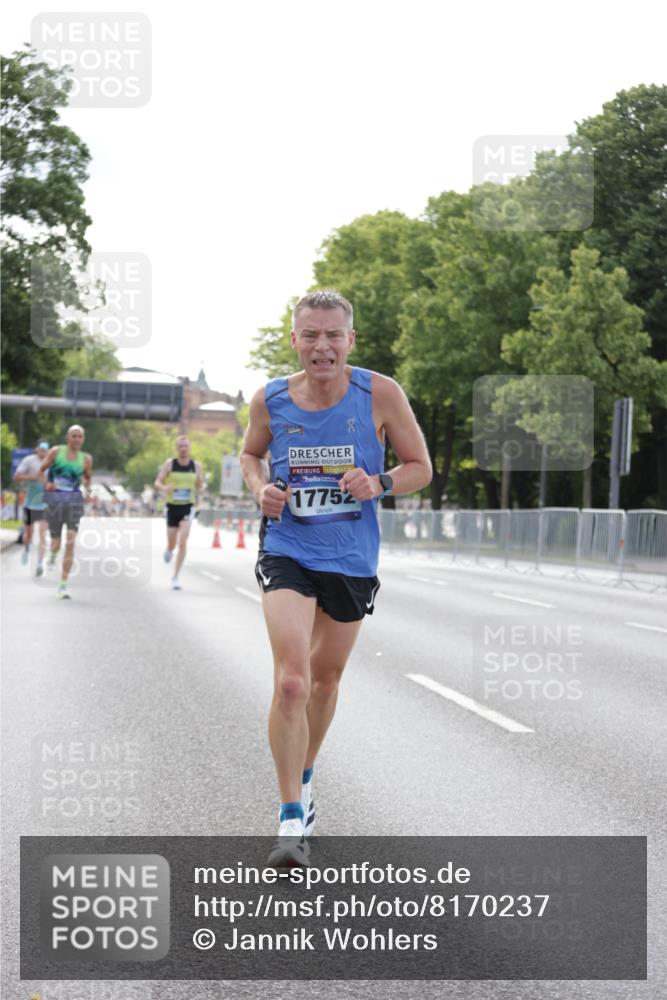 29.06.2025 - hella hamburg halbmarathon Jannik Wohlers http://msf.ph/oto/8170237 29.06.2025 09:41:34 Lombardsbrücke 1241, 2604, 2892, 4128, 6559, 7142, 7862, 10485, 11965, 12067, 13440, 13751, 14019, 14107, 14506, 16169, 17003, 17752, 18124, 18897 meine-sportfotos.de