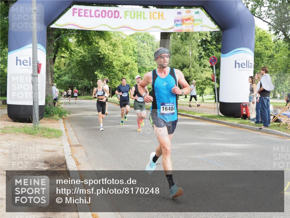 29.06.2025 - hella hamburg halbmarathon MichiJ http://msf.ph/oto/8170248 29.06.2025 10:14:59 Zwischen KM18-KM19 16484, 18695 meine-sportfotos.de