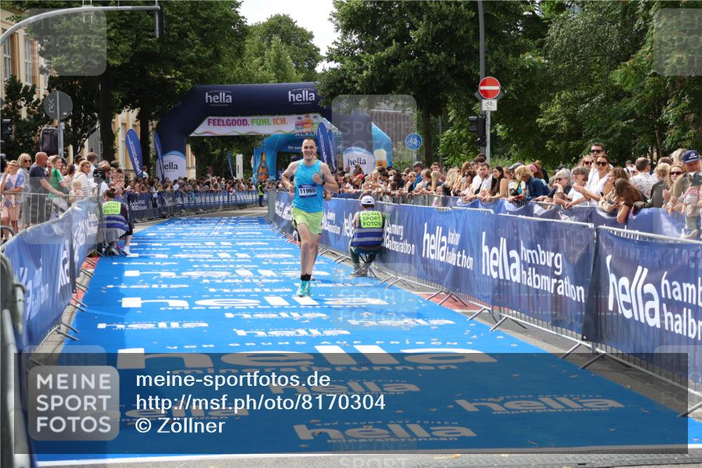 29.06.2025 - hella hamburg halbmarathon Zöllner http://msf.ph/oto/8170304 29.06.2025 10:21:43 Ziel 6559, 11965 meine-sportfotos.de
