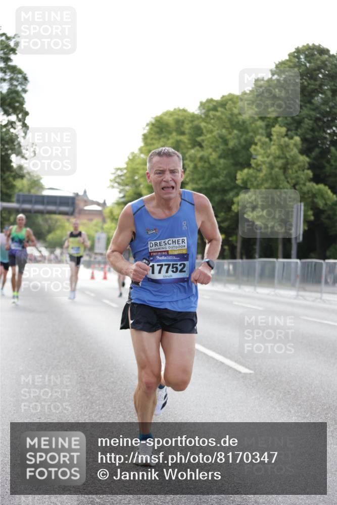 29.06.2025 - hella hamburg halbmarathon Jannik Wohlers http://msf.ph/oto/8170347 29.06.2025 09:41:35 Lombardsbrücke 1241, 2604, 2892, 4128, 6559, 7142, 7862, 10485, 11965, 13440, 13751, 14019, 14107, 14506, 16169, 17003, 17752, 18124, 18897 meine-sportfotos.de