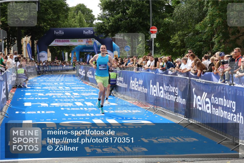 29.06.2025 - hella hamburg halbmarathon Zöllner http://msf.ph/oto/8170351 29.06.2025 10:21:44 Ziel 6559, 11965 meine-sportfotos.de
