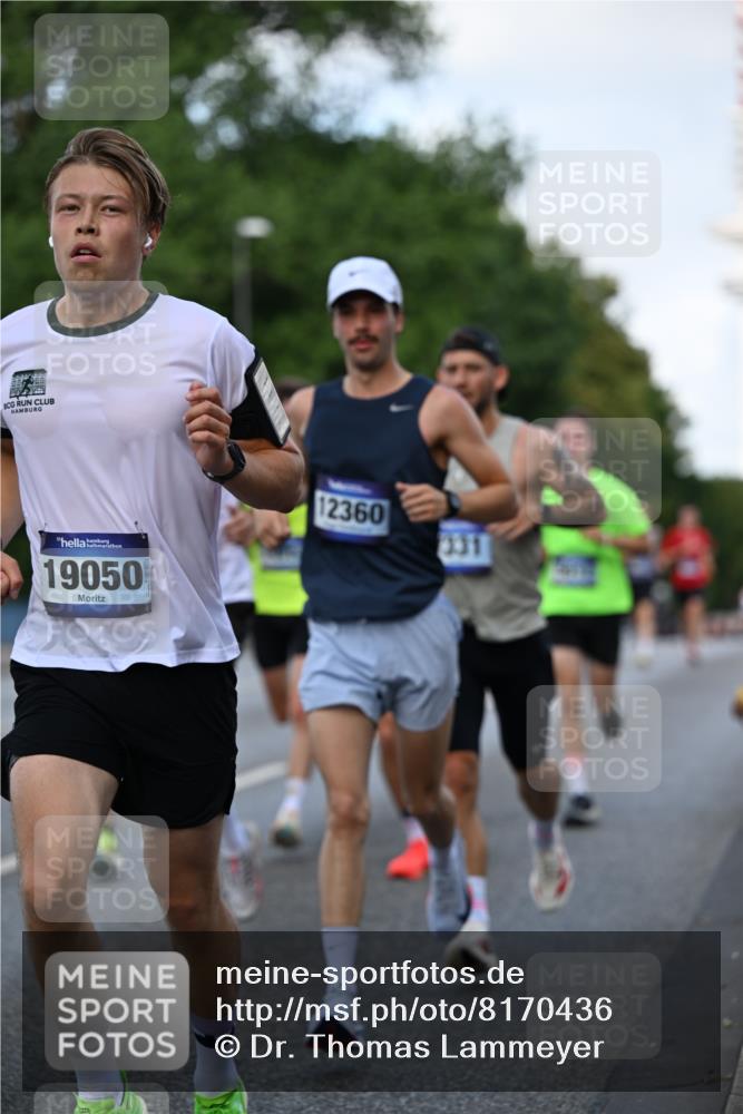 29.06.2025 - hella hamburg halbmarathon Dr. Thomas Lammeyer http://msf.ph/oto/8170436 29.06.2025 09:45:51 Kennedybrücke 5612, 7331, 7855, 9269, 10468, 11078, 11228 meine-sportfotos.de