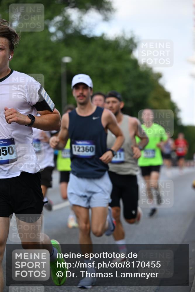 29.06.2025 - hella hamburg halbmarathon Dr. Thomas Lammeyer http://msf.ph/oto/8170455 29.06.2025 09:45:51 Kennedybrücke 5612, 7331, 7855, 9269, 10468, 11078, 11228 meine-sportfotos.de