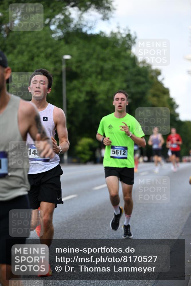 29.06.2025 - hella hamburg halbmarathon Dr. Thomas Lammeyer http://msf.ph/oto/8170527 29.06.2025 09:45:52 Kennedybrücke 5612, 7331, 7855, 9269, 10468, 11078, 11228 meine-sportfotos.de