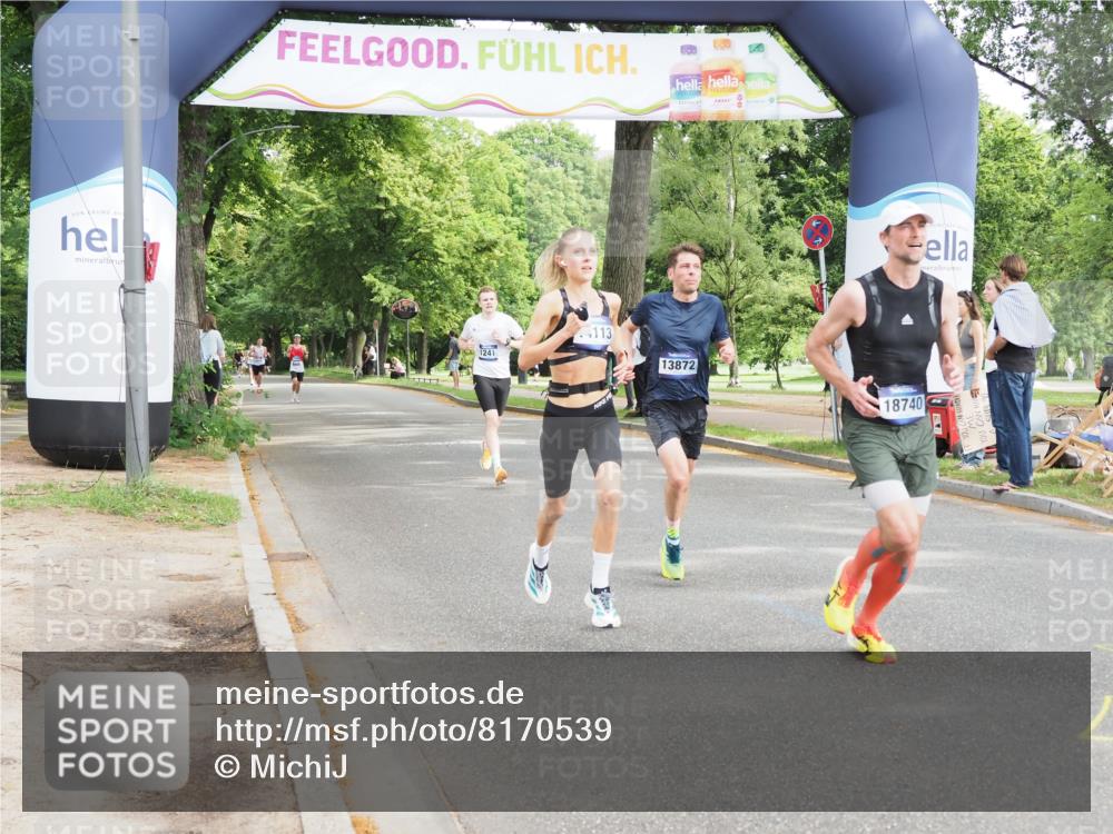29.06.2025 - hella hamburg halbmarathon MichiJ http://msf.ph/oto/8170539 29.06.2025 10:15:01 Zwischen KM18-KM19 14113, 16484, 18695, 18740 meine-sportfotos.de