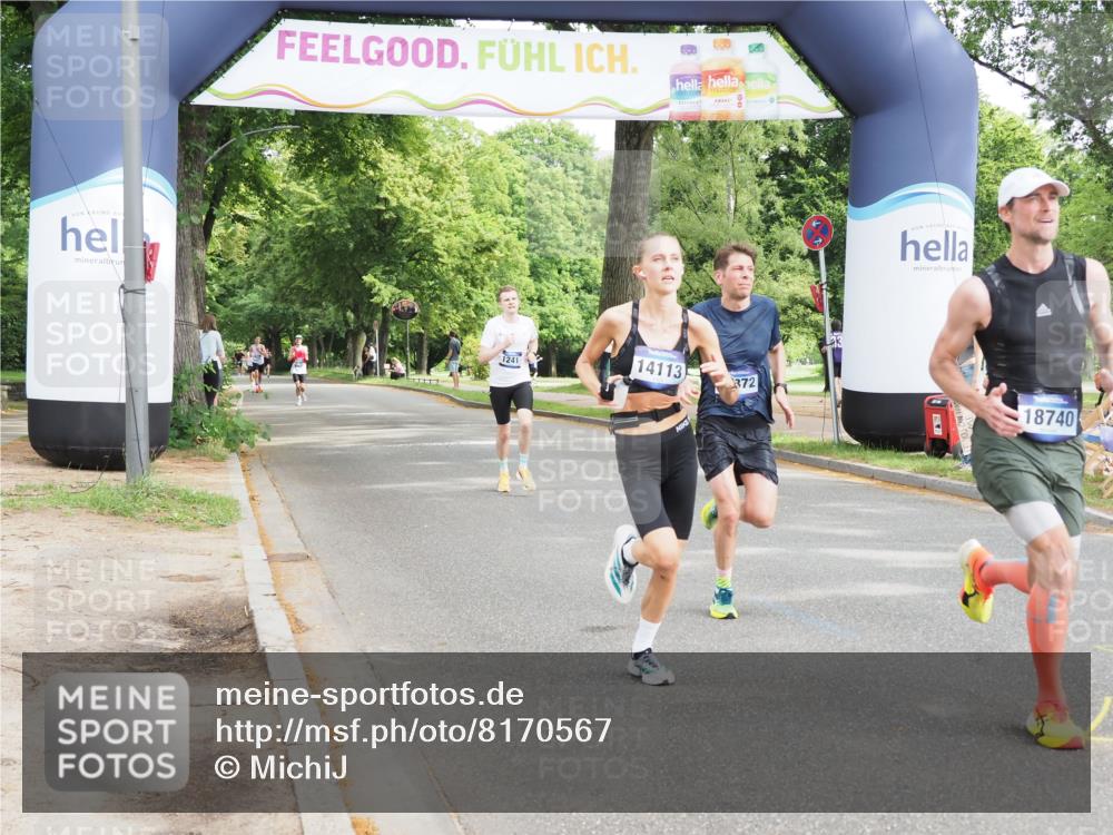 29.06.2025 - hella hamburg halbmarathon MichiJ http://msf.ph/oto/8170567 29.06.2025 10:15:01 Zwischen KM18-KM19 14113, 16484, 18695, 18740 meine-sportfotos.de
