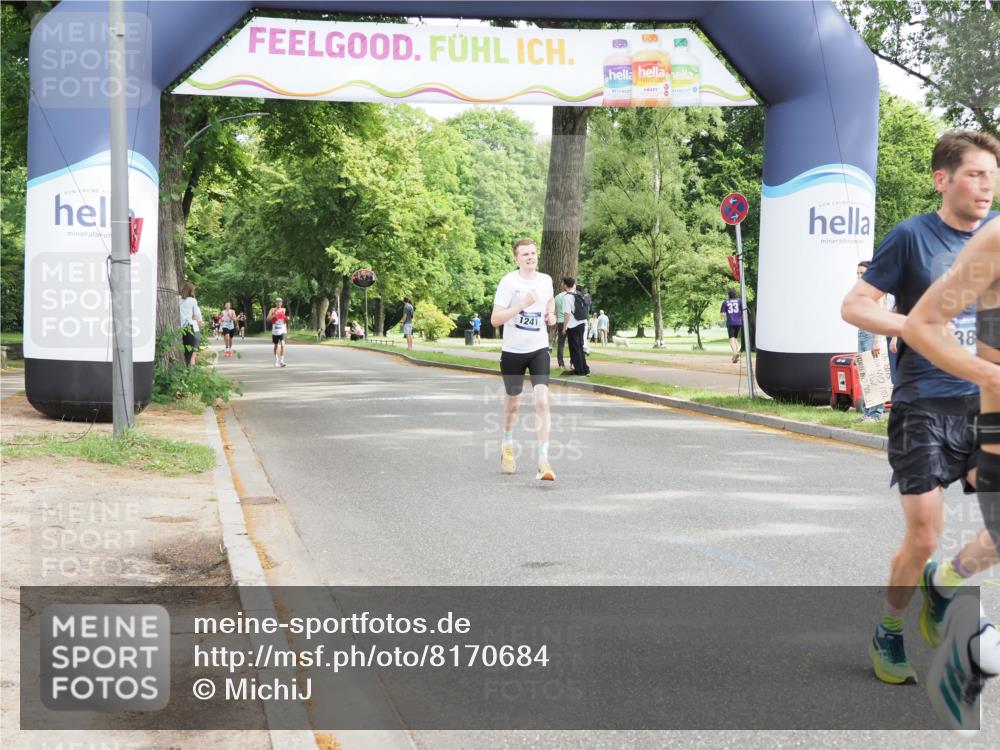 29.06.2025 - hella hamburg halbmarathon MichiJ http://msf.ph/oto/8170684 29.06.2025 10:15:02 Zwischen KM18-KM19 13872, 14113, 16484, 18695, 18740 meine-sportfotos.de