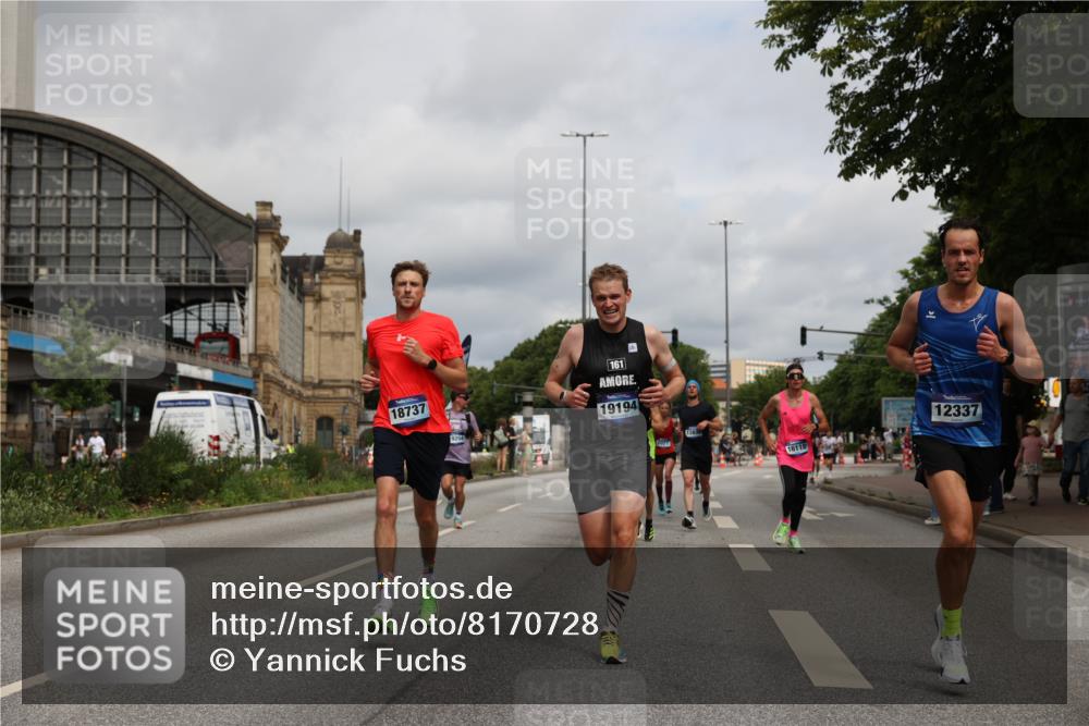 29.06.2025 - hella hamburg halbmarathon Yannick Fuchs http://msf.ph/oto/8170728 29.06.2025 10:24:32 20KM 2021, 2180, 3043, 6781, 7231, 7349, 9137, 9571, 10156, 10171, 10790, 12234, 12287, 12337, 13374, 13838, 14164, 14395, 15880, 16118, 16157, 16736, 17197, 18699, 18737, 18874, 19042, 19194, 19202, 19203, 19204 meine-sportfotos.de