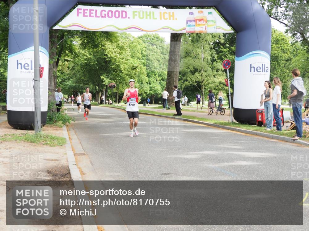 29.06.2025 - hella hamburg halbmarathon MichiJ http://msf.ph/oto/8170755 29.06.2025 10:15:08 Zwischen KM18-KM19 1241, 13872, 14113, 18740 meine-sportfotos.de