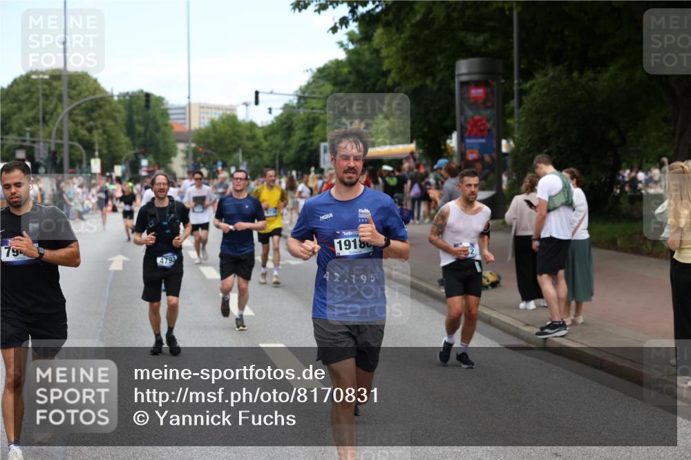 29.06.2025 - hella hamburg halbmarathon Yannick Fuchs http://msf.ph/oto/8170831 29.06.2025 11:19:06 20KM 1458, 1773, 2271, 2925, 3529, 4113, 4166, 4793, 5041, 6556, 6676, 6736, 7519, 7808, 7945, 8144, 9152, 9327, 9576, 9642, 9966, 10167, 10550, 10754, 11376, 11999, 12500, 13460, 13829, 15086, 15757, 16038, 16673, 17593, 17594, 17736, 18172, 18661, 19052, 19154, 19180 meine-sportfotos.de