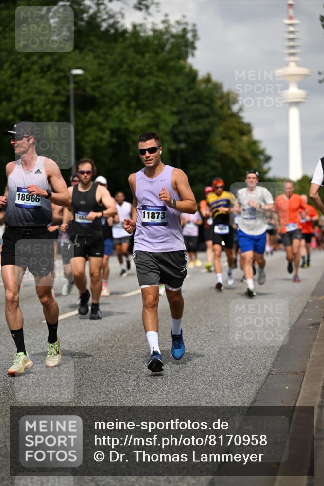 29.06.2025 - hella hamburg halbmarathon Dr. Thomas Lammeyer http://msf.ph/oto/8170958 29.06.2025 10:09:44 Kennedybrücke 1863, 2288, 2298, 3461, 4014, 4220, 4782, 4868, 5073, 6059, 7138, 7302, 8727, 8999, 9007, 9019, 9075, 9165, 9339, 9361, 9559, 9680, 9736, 9737, 9738, 10343, 10694, 10791 meine-sportfotos.de