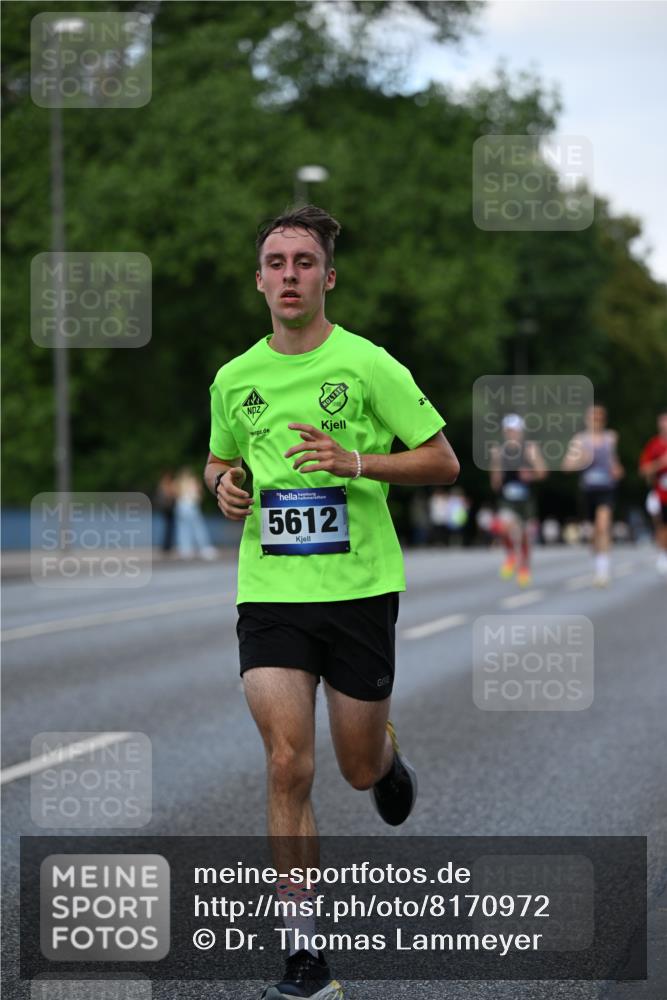 29.06.2025 - hella hamburg halbmarathon Dr. Thomas Lammeyer http://msf.ph/oto/8170972 29.06.2025 09:45:53 Kennedybrücke 4338, 5612, 7331, 7855, 9269, 10468, 11078, 11228 meine-sportfotos.de