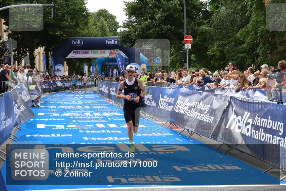 29.06.2025 - hella hamburg halbmarathon Zöllner http://msf.ph/oto/8171000 29.06.2025 10:22:20 Ziel 10650 meine-sportfotos.de