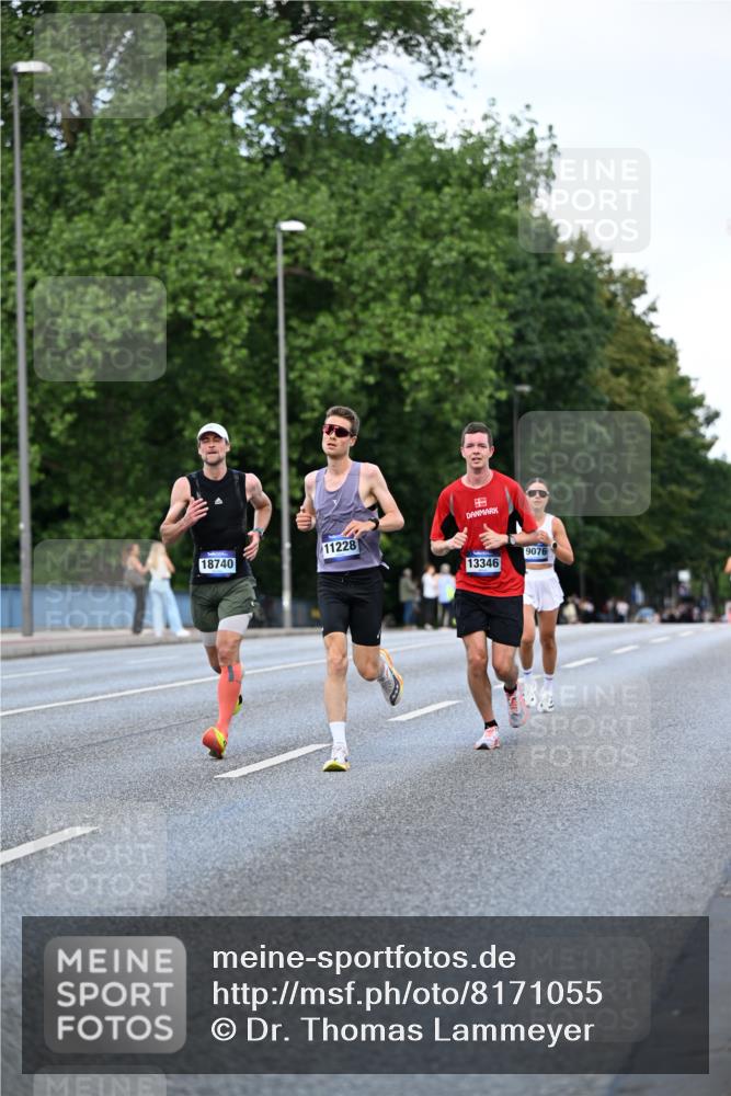 29.06.2025 - hella hamburg halbmarathon Dr. Thomas Lammeyer http://msf.ph/oto/8171055 29.06.2025 09:45:57 Kennedybrücke 4338, 5612, 7331, 7855, 9097, 9269, 9385, 10468, 11078, 11228 meine-sportfotos.de