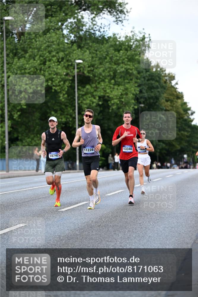 29.06.2025 - hella hamburg halbmarathon Dr. Thomas Lammeyer http://msf.ph/oto/8171063 29.06.2025 09:45:57 Kennedybrücke 4338, 5612, 7331, 7855, 9097, 9269, 9385, 10468, 11078, 11228 meine-sportfotos.de