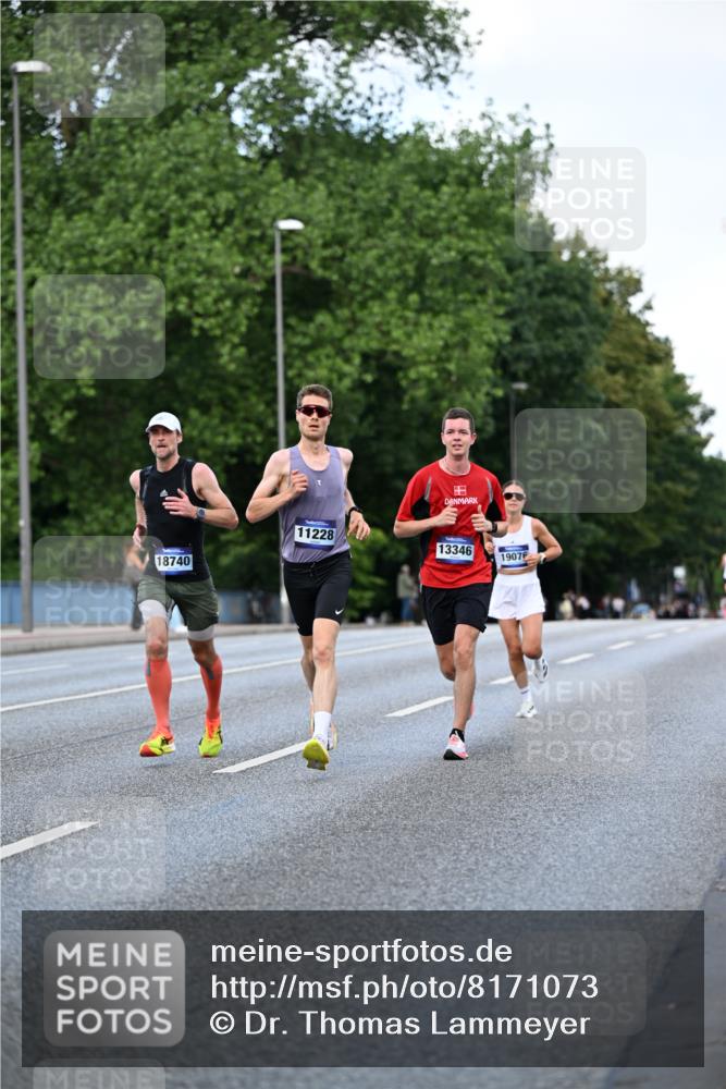 29.06.2025 - hella hamburg halbmarathon Dr. Thomas Lammeyer http://msf.ph/oto/8171073 29.06.2025 09:45:57 Kennedybrücke 4338, 5612, 7331, 7855, 9097, 9269, 9385, 10468, 11078, 11228 meine-sportfotos.de