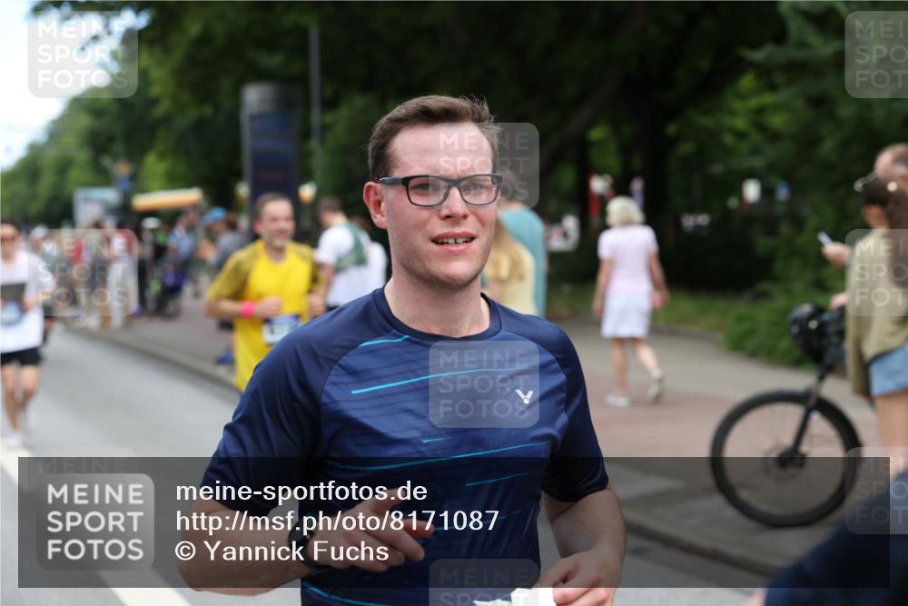 29.06.2025 - hella hamburg halbmarathon Yannick Fuchs http://msf.ph/oto/8171087 29.06.2025 11:19:10 20KM 1011, 1048, 1458, 1773, 2925, 3529, 4113, 4793, 5041, 6556, 6736, 7945, 8144, 9152, 9576, 9642, 9966, 10167, 10754, 11376, 11999, 12470, 12500, 12592, 13460, 13829, 15086, 15608, 15757, 15948, 16038, 16673, 17593, 17594, 17736, 18172, 18439, 18661, 19052, 19180 meine-sportfotos.de