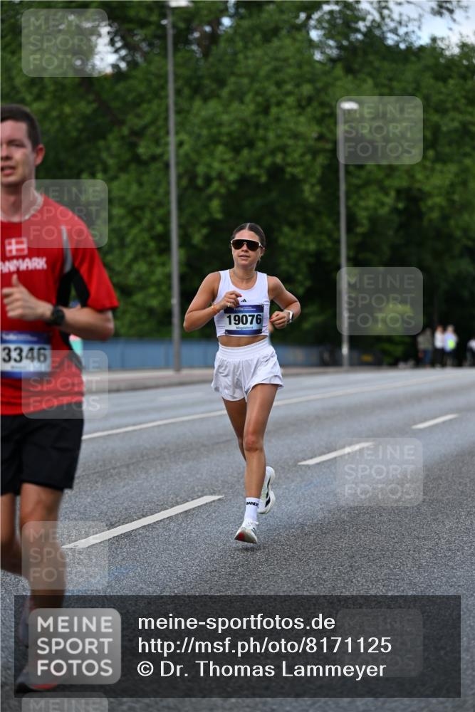 29.06.2025 - hella hamburg halbmarathon Dr. Thomas Lammeyer http://msf.ph/oto/8171125 29.06.2025 09:46:00 Kennedybrücke 4338, 5612, 7331, 7855, 9097, 9269, 9385, 10468, 11078, 11228 meine-sportfotos.de