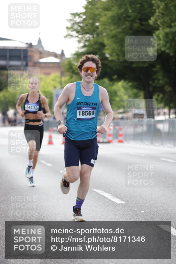 29.06.2025 - hella hamburg halbmarathon Jannik Wohlers http://msf.ph/oto/8171346 29.06.2025 09:41:52 Lombardsbrücke 2604, 10485, 14113, 14506, 15253, 17003, 18569 meine-sportfotos.de