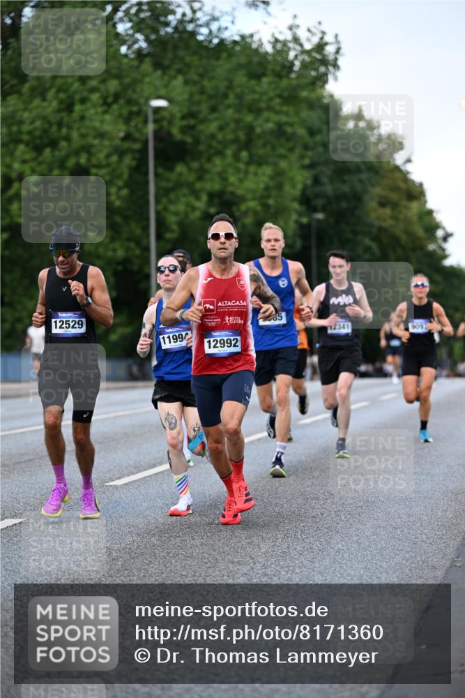 29.06.2025 - hella hamburg halbmarathon Dr. Thomas Lammeyer http://msf.ph/oto/8171360 29.06.2025 09:46:11 Kennedybrücke 4338, 9097, 9385, 9565, 9767, 10867, 11228 meine-sportfotos.de