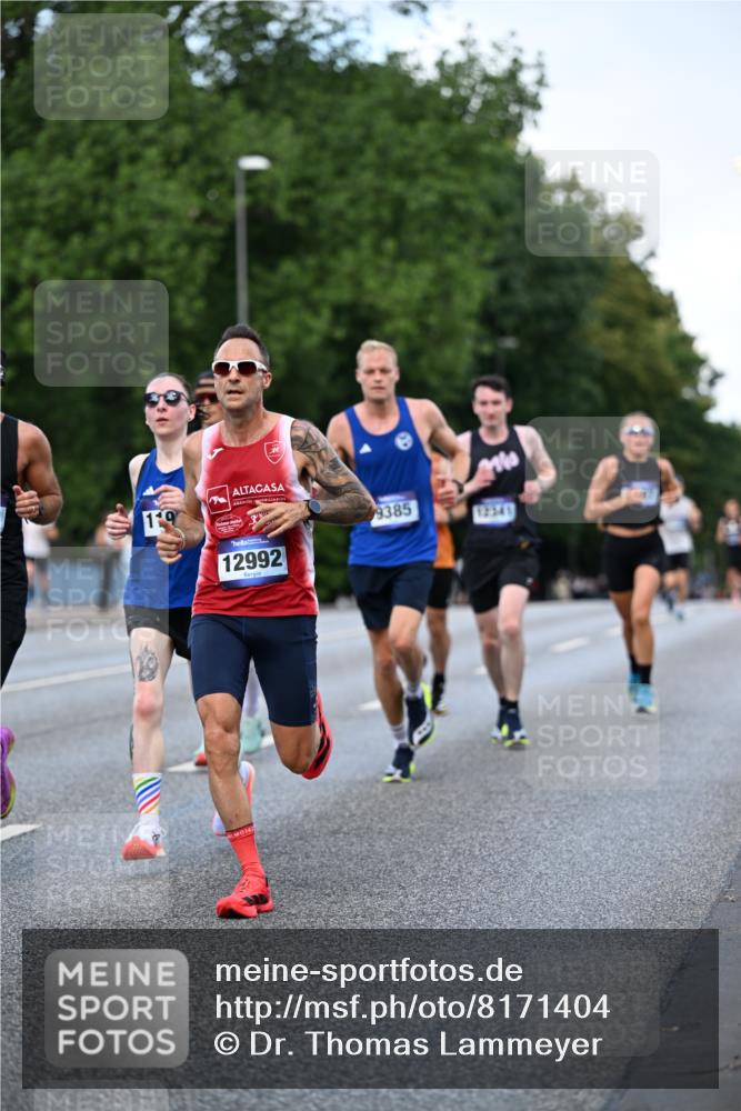 29.06.2025 - hella hamburg halbmarathon Dr. Thomas Lammeyer http://msf.ph/oto/8171404 29.06.2025 09:46:12 Kennedybrücke 1271, 4338, 9097, 9385, 9565, 9767, 10867 meine-sportfotos.de