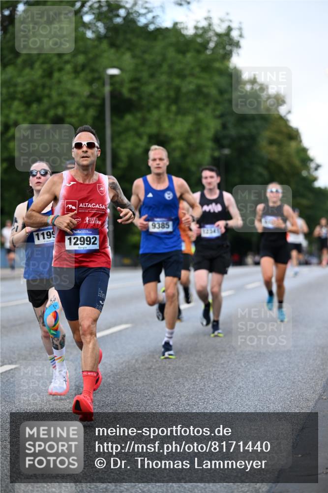 29.06.2025 - hella hamburg halbmarathon Dr. Thomas Lammeyer http://msf.ph/oto/8171440 29.06.2025 09:46:12 Kennedybrücke 1271, 4338, 9097, 9385, 9565, 9767, 10867 meine-sportfotos.de