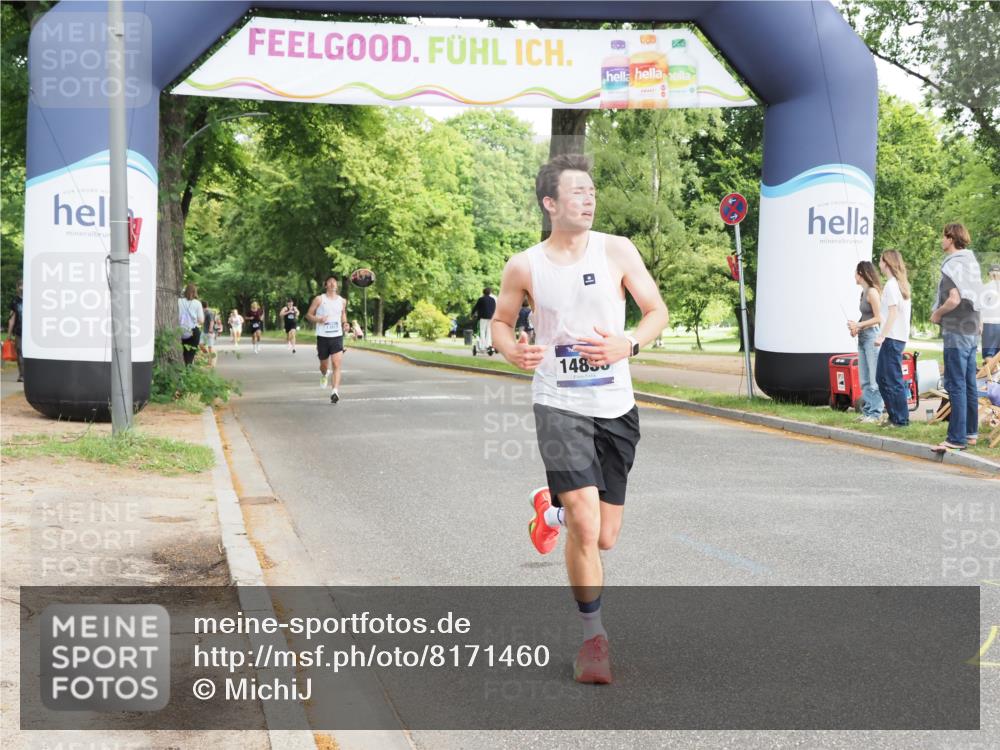 29.06.2025 - hella hamburg halbmarathon MichiJ http://msf.ph/oto/8171460 29.06.2025 10:15:13 Zwischen KM18-KM19 11078, 14836 meine-sportfotos.de