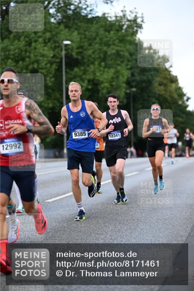 29.06.2025 - hella hamburg halbmarathon Dr. Thomas Lammeyer http://msf.ph/oto/8171461 29.06.2025 09:46:13 Kennedybrücke 1271, 4338, 9097, 9385, 9565, 9767, 10867 meine-sportfotos.de
