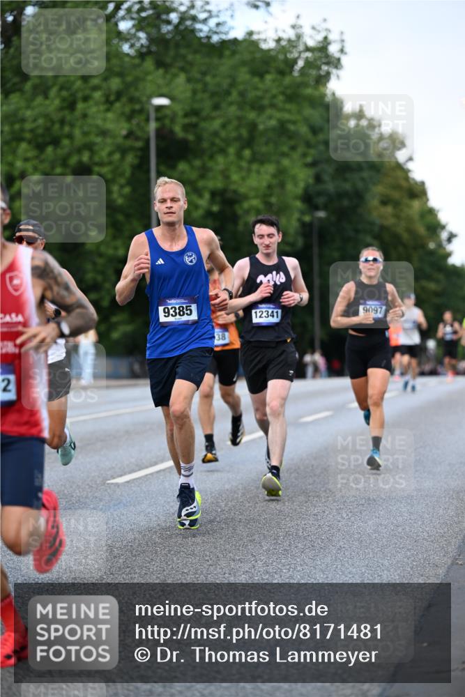29.06.2025 - hella hamburg halbmarathon Dr. Thomas Lammeyer http://msf.ph/oto/8171481 29.06.2025 09:46:13 Kennedybrücke 1271, 4338, 9097, 9385, 9565, 9767, 10867 meine-sportfotos.de