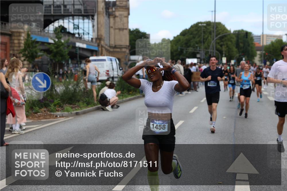 29.06.2025 - hella hamburg halbmarathon Yannick Fuchs http://msf.ph/oto/8171511 29.06.2025 11:19:18 20KM 1011, 1048, 1458, 1773, 2925, 3529, 3678, 3817, 4793, 4829, 6556, 6736, 7945, 8144, 9152, 9576, 9642, 9966, 10687, 10989, 11376, 11634, 11999, 12442, 12470, 12592, 13460, 13829, 14143, 15086, 15608, 15757, 15948, 16038, 17736, 18278, 18439, 18818, 18976, 19180 meine-sportfotos.de