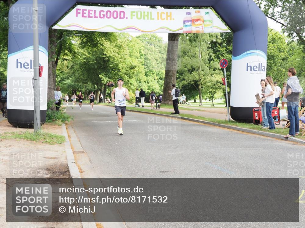 29.06.2025 - hella hamburg halbmarathon MichiJ http://msf.ph/oto/8171532 29.06.2025 10:15:15 Zwischen KM18-KM19 11078, 14836 meine-sportfotos.de